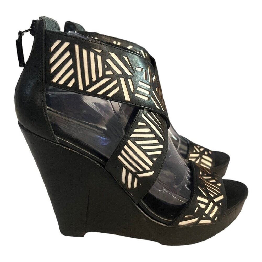 Diane Von Furstenberg Shoes Women‎ 7.5 M Black White Geometric Wedge Sandals Zip